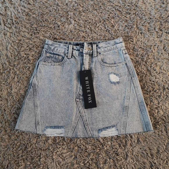 NWT WhiteFox Boutique Around Town Denim Mini Skirt - Picture 3 of 6